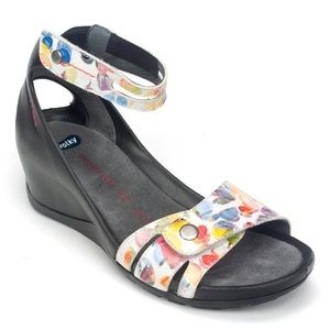 Like New!! Wolky women’s ZA LOW WEDGE ADJUSTABLE SANDAL 1177 size 42
